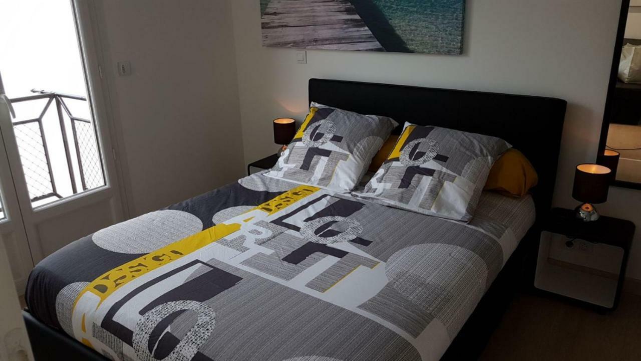 In French Riviera Appartement *